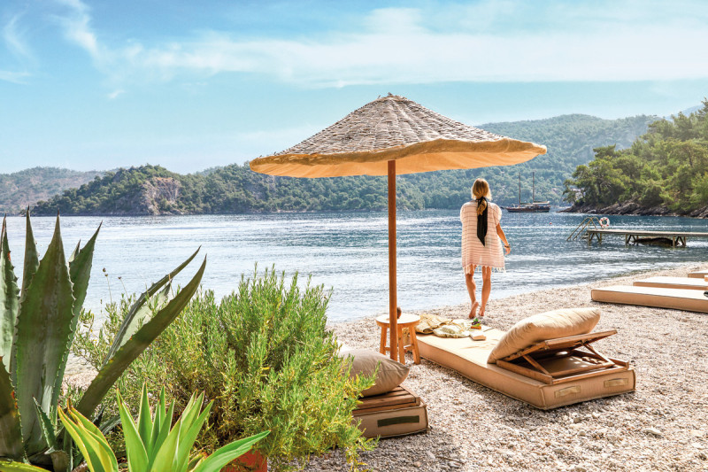 Hillside Beach Club