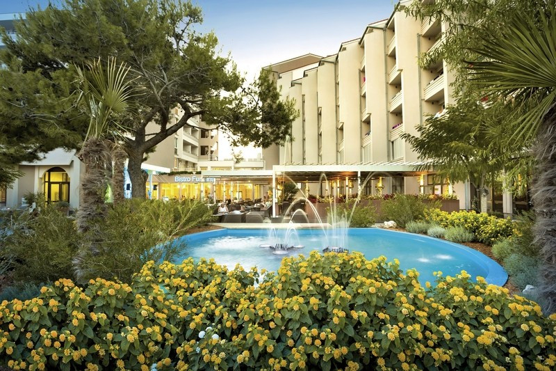 Sunny Baska Hotel by Valamar (ex. Corinthia) ●●●