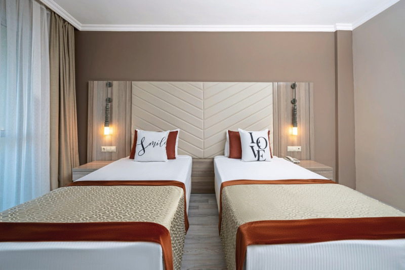 Wohnbeispiel Familienzimmer Aqua