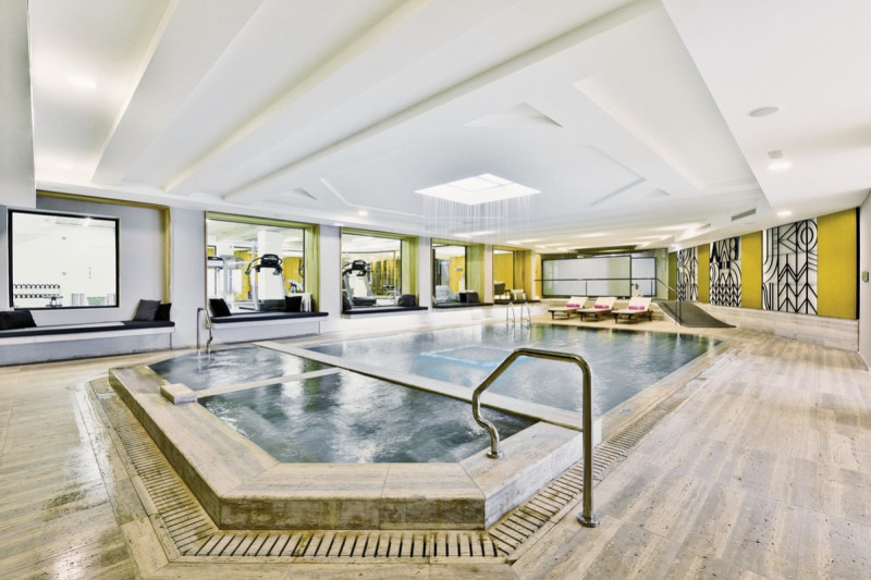 Napa Mermaid Hotel & Suites ●●●●○