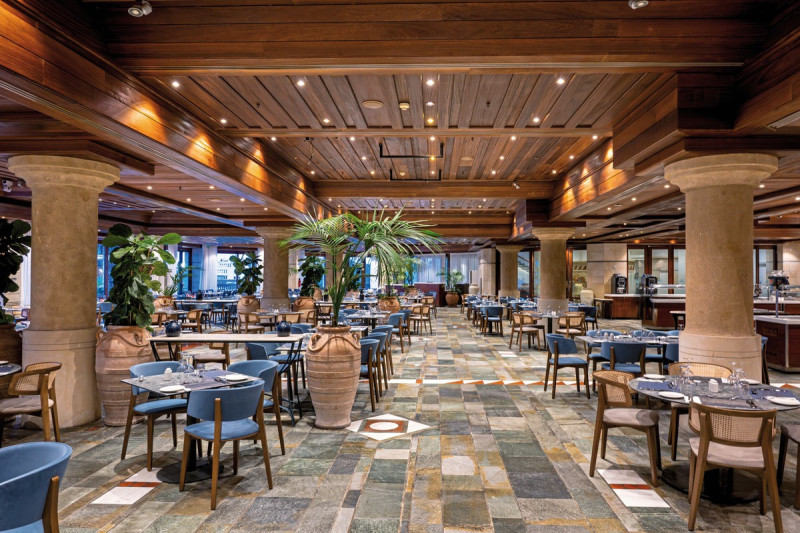 Coral Beach Hotel & Resort ●●●●●