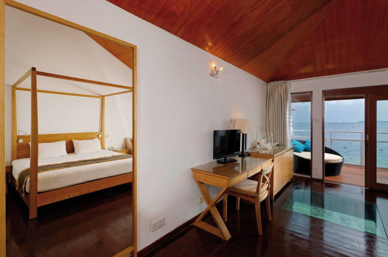 Embudu Village Maldives ●●●○