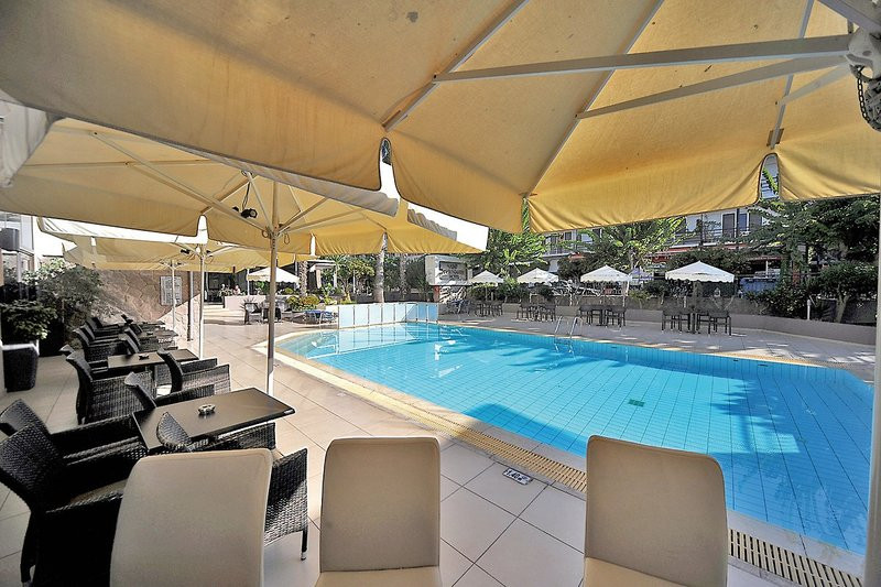 Saint Constantin Hotel ●●●