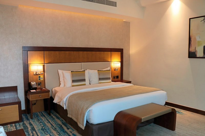 Golden Tulip Media Hotel ●●●●