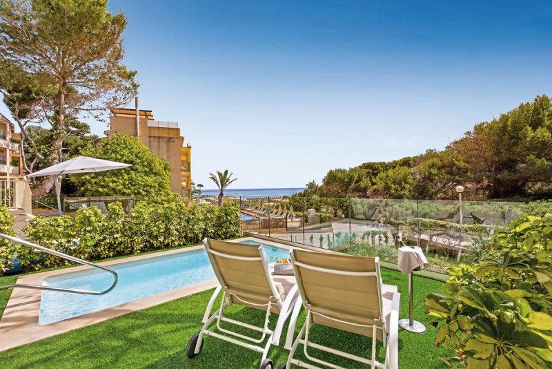 Wohnbeispiel Juniorsuite mit privatem Pool Selection Club