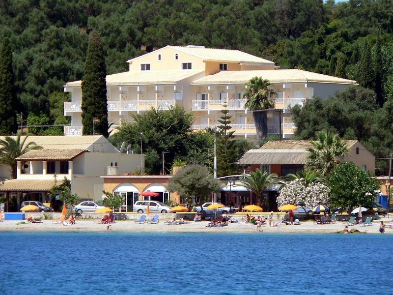 Ipsos Beach Hotel ●●●