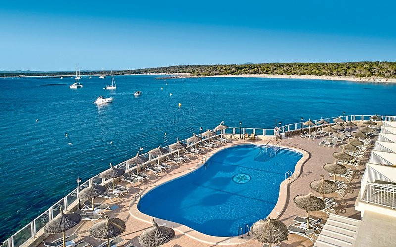 Universal Hotel MarquÃ©s ●●●●