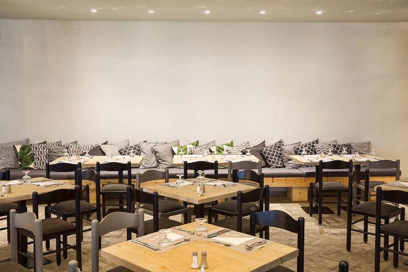 Blue Sky Beach Hotel ●●●●