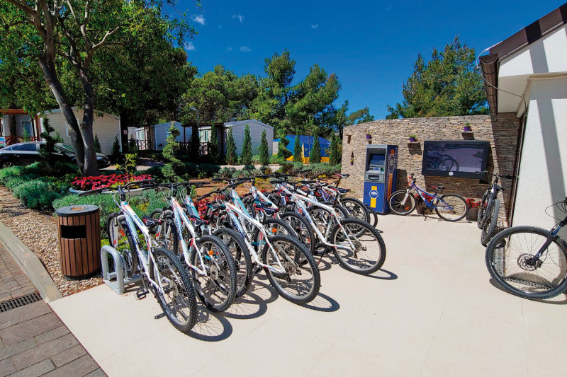 Amadria Park Camping Trogir (by Happy Camp)