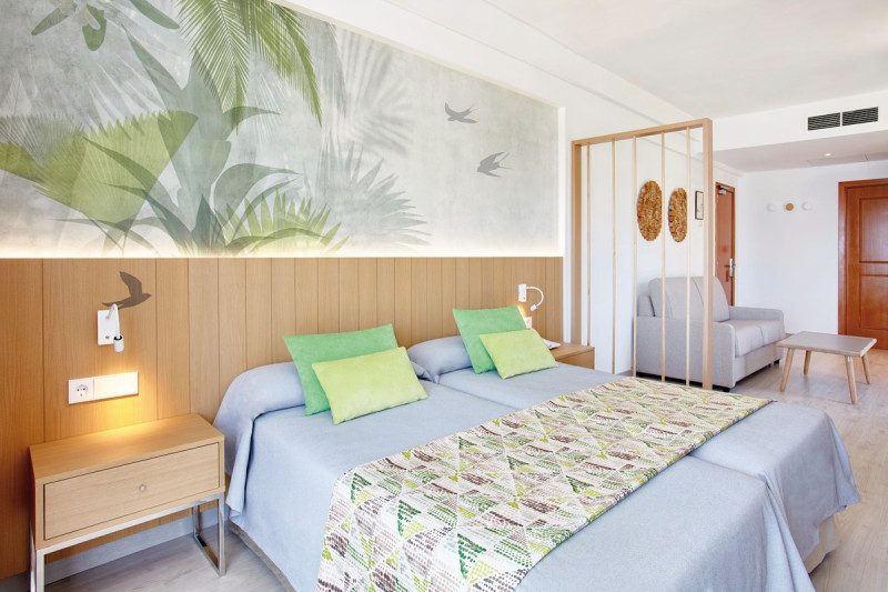 Universal Hotel Castell Royal ●●●●