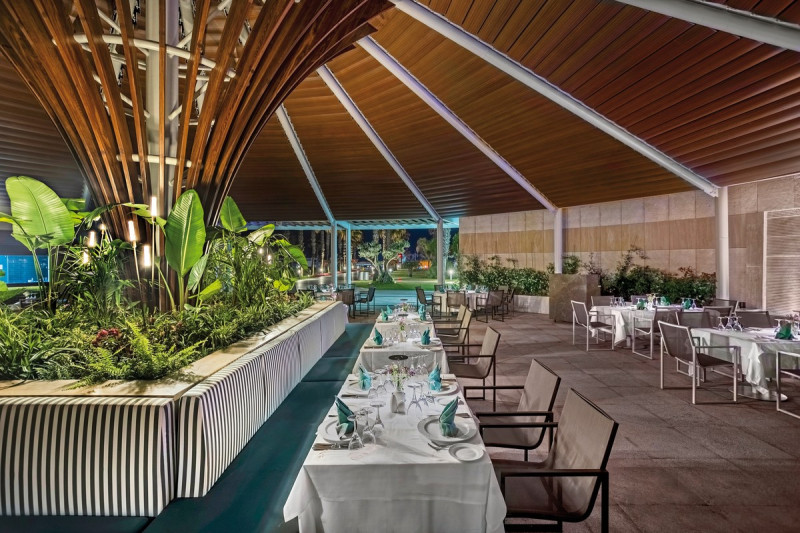 Calista Luxury Resort