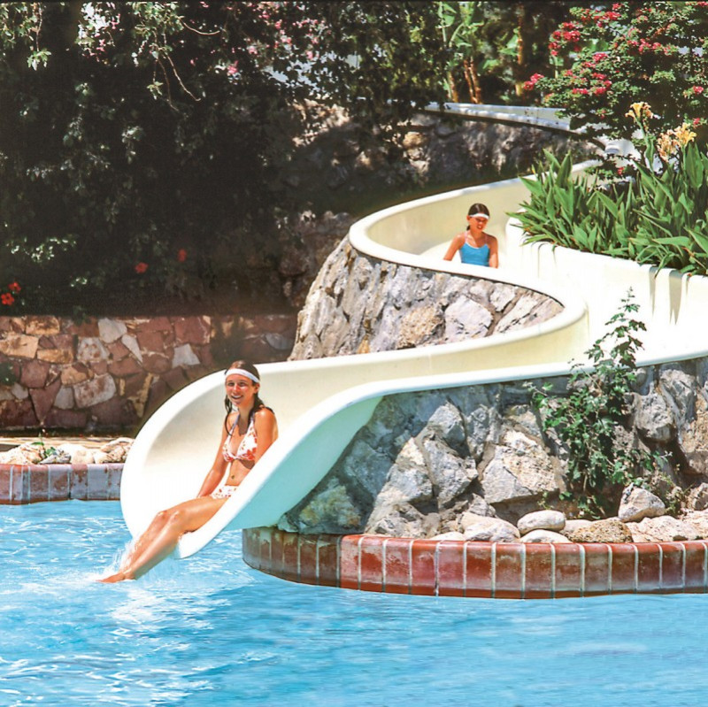 Calypso Beach ●●●●