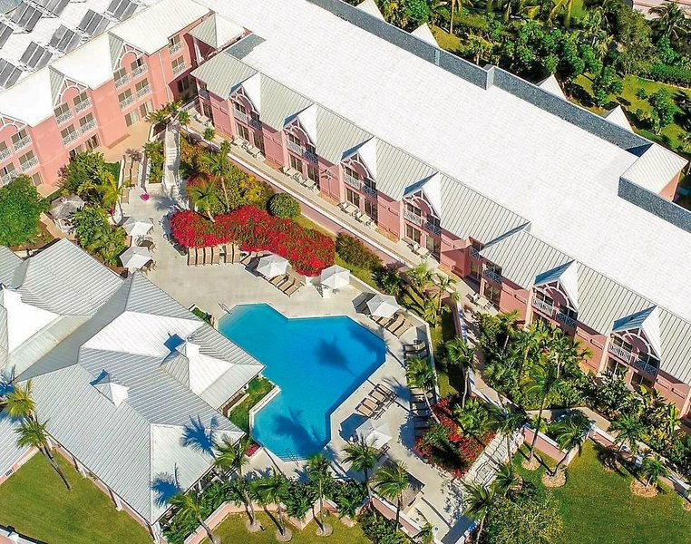 Comfort Suites Paradise Island ●●●●