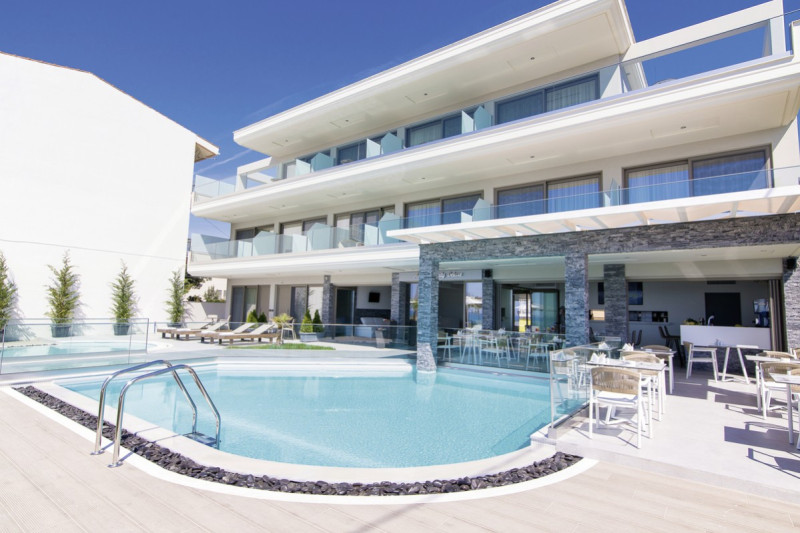 Aegean Infinity Deluxe ●●●●