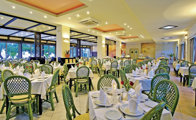 Giannoulis Santa Marina Plaza