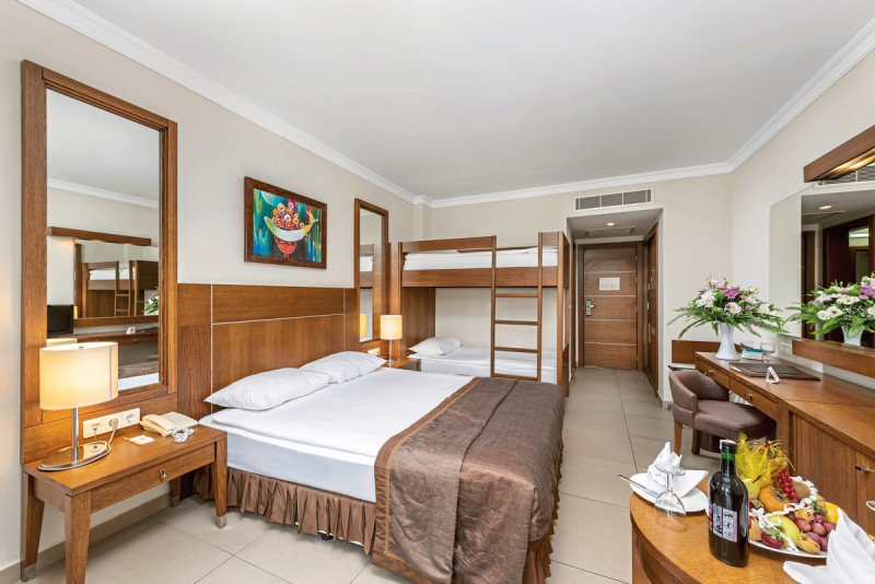 Wohnbeispiel Doppelzimmer Hauptgeb&auml;ude mit Etagenbett