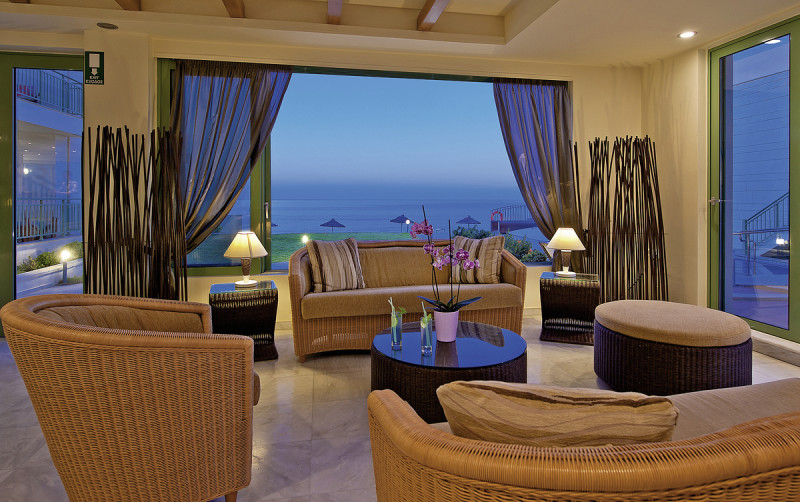 Giannoulis Grand Bay Beach Resort