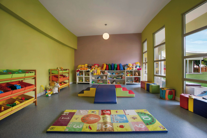 Lara Barut Collection