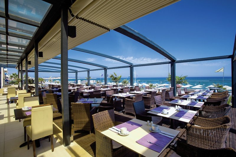 Atlantis Beach Hotel & Spa ●●●●●