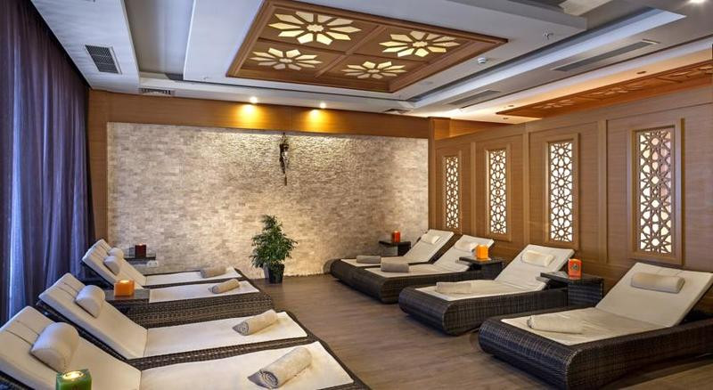 Karmir Resort & Spa ●●●●●