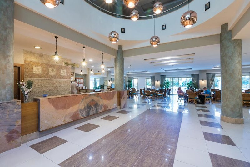 Side Breeze Hotel ●●●●●