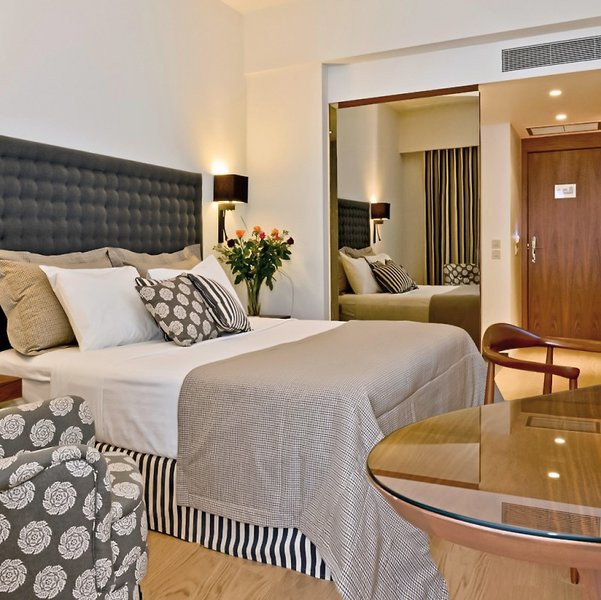 Aquila Atlantis Hotel ●●●●●