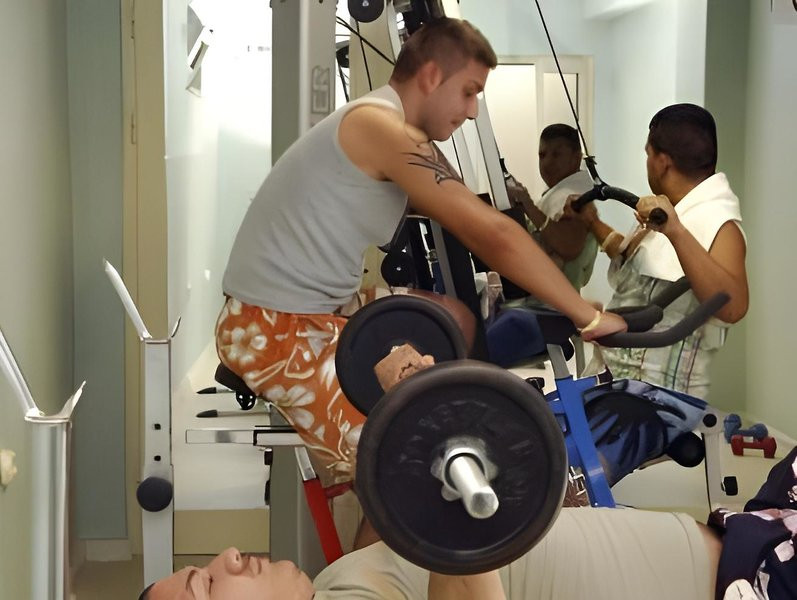 Remi Hotel ●●●●