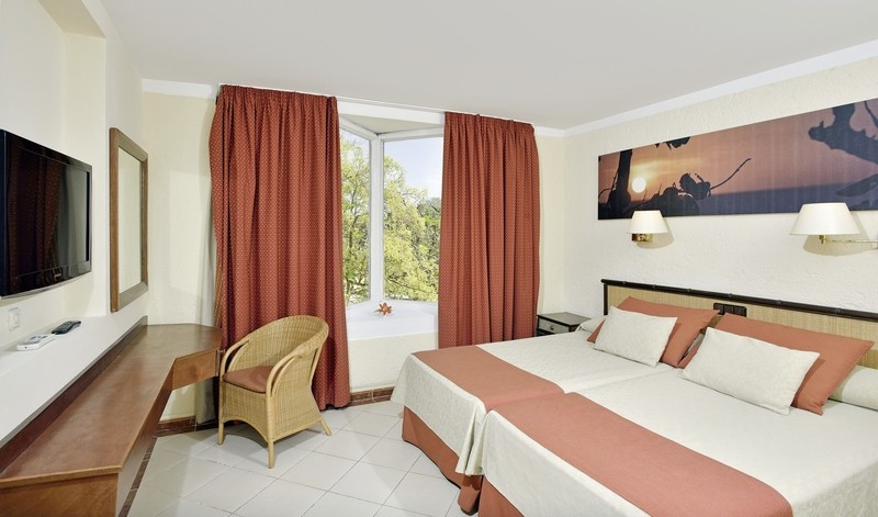 Sol Palmeras ●●●●