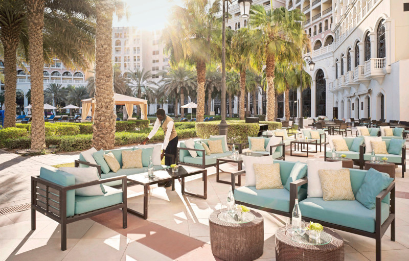 The Ritz-Carlton Abu Dhabi, Grand Canal