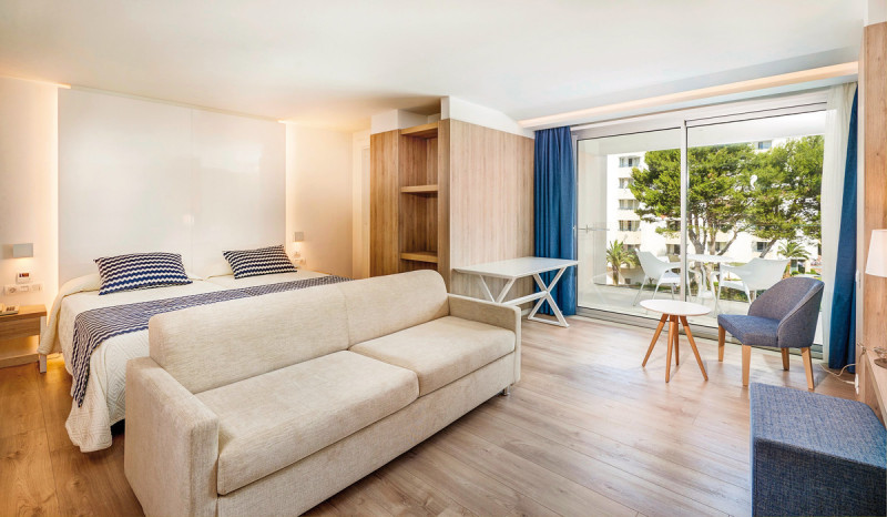 Wohnbeispiel Juniorsuite Poolblick