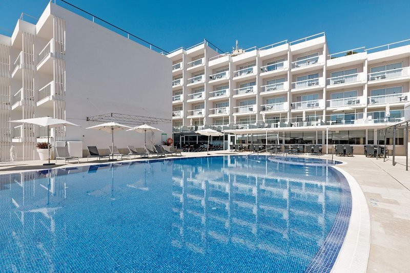 Paguera Beach ●●●●