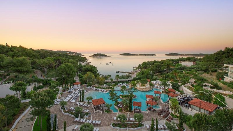Amfora Hvar Grand Beach Resort ●●●●