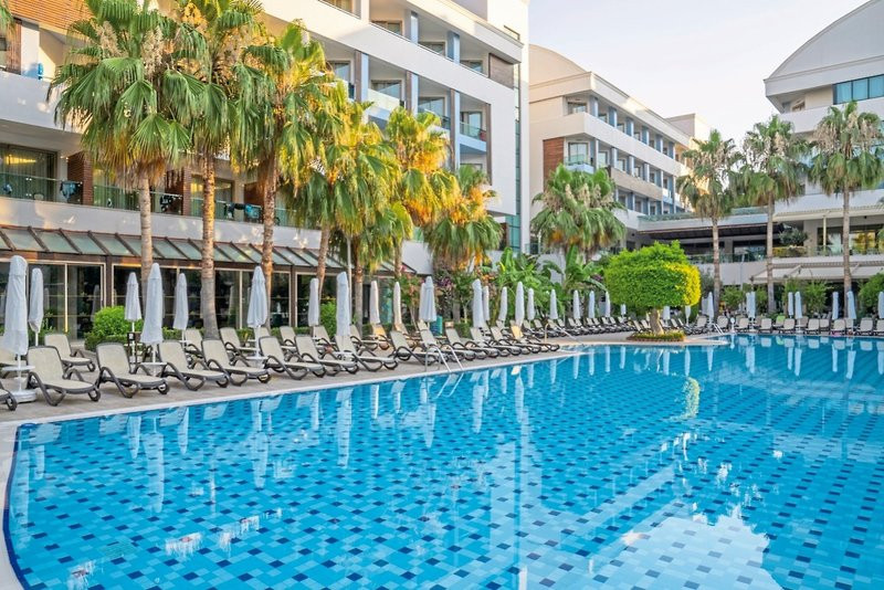 Port Side Resort Hotel ●●●●●