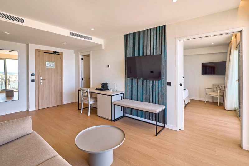 Universal Hotel RomÃ¡ntica ●●●●