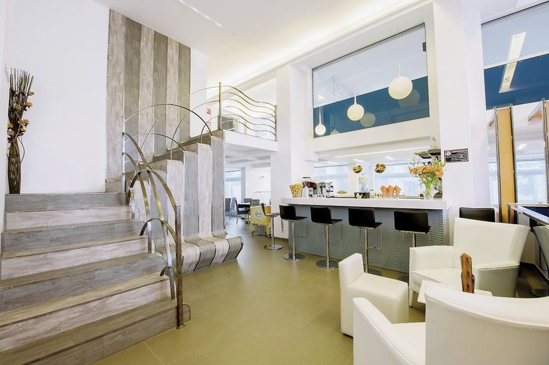 Astron Hotel ●●●