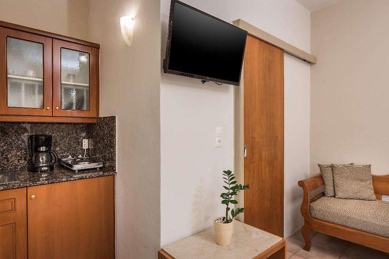 Elotis Suites ●●
