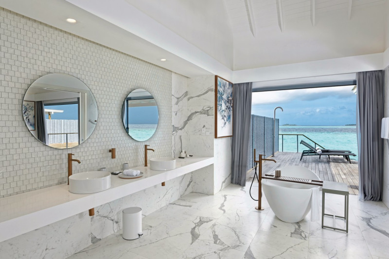 Beispiel Bad Over Water Villa with Pool