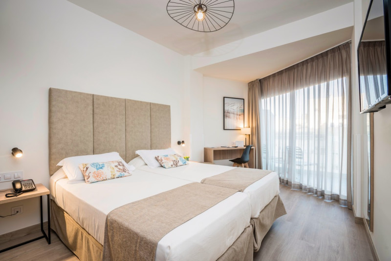 Las Arenas ●●●●○