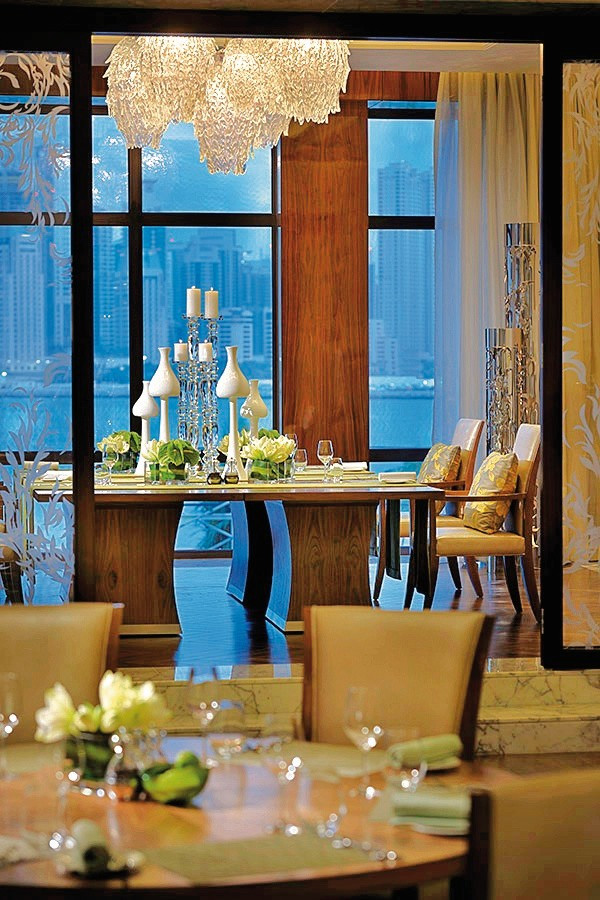 101 Dining Lounge and Bar