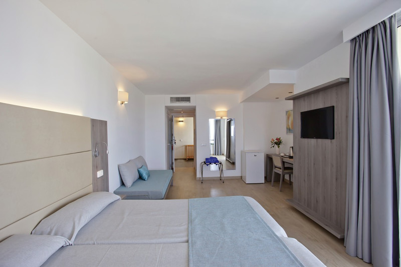 Playa Dorada ●●●○