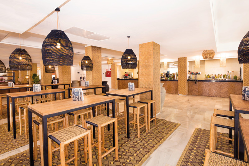 FERGUS Style Bahamas