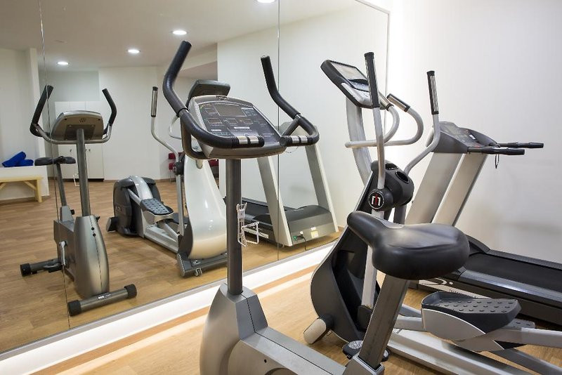 Blue Sky Beach Hotel ●●●●