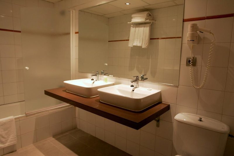 Ibiza Jet ●●●○