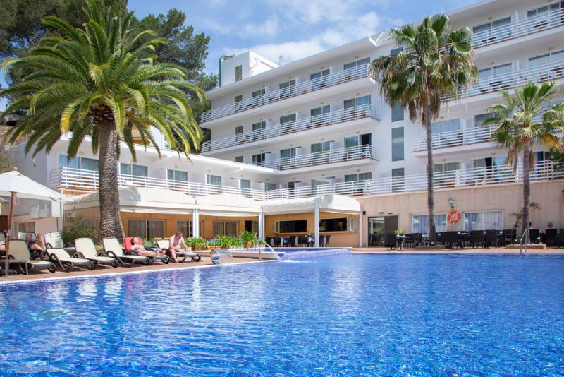 ROC Oberoy Adults Only +16 ●●●●