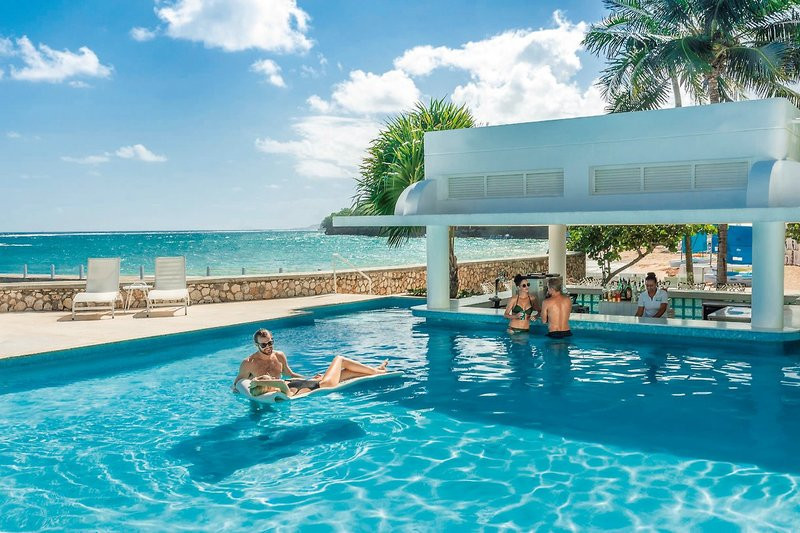 Couples Tower Isle ●●●●○