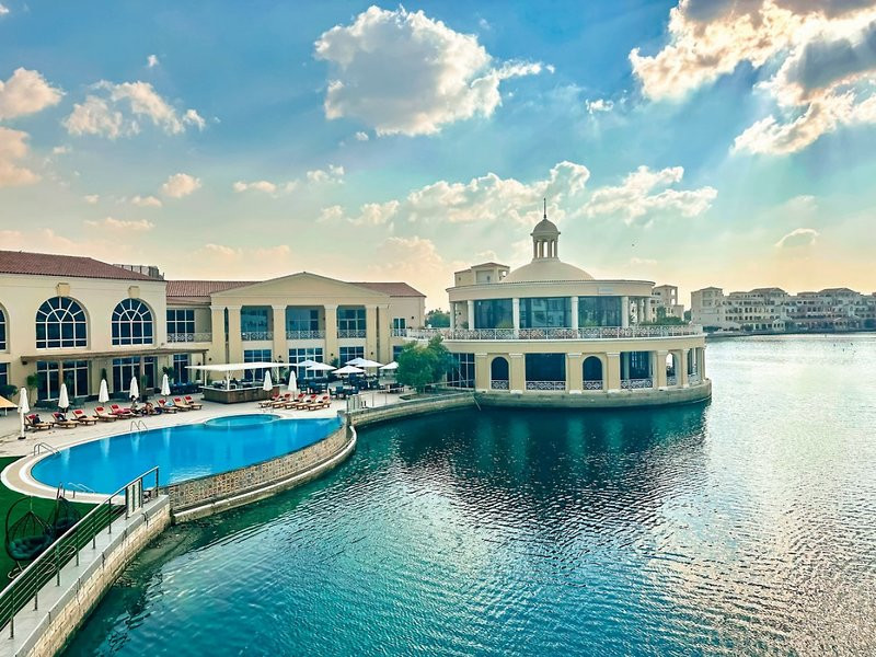 Millennium Lakeview Hotel ●●●●