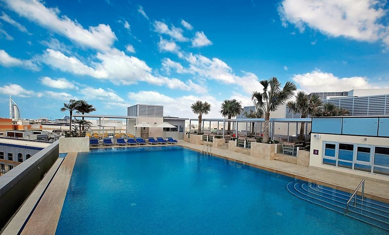 Grand Cosmopolitan Hotel ●●●●●