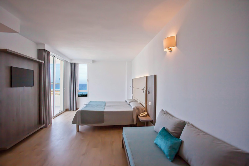 Playa Dorada ●●●○