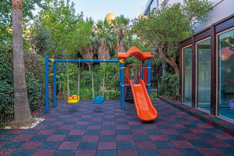 Port Side Resort Hotel 