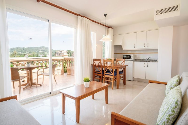 Ciudad Laurel ●●●○